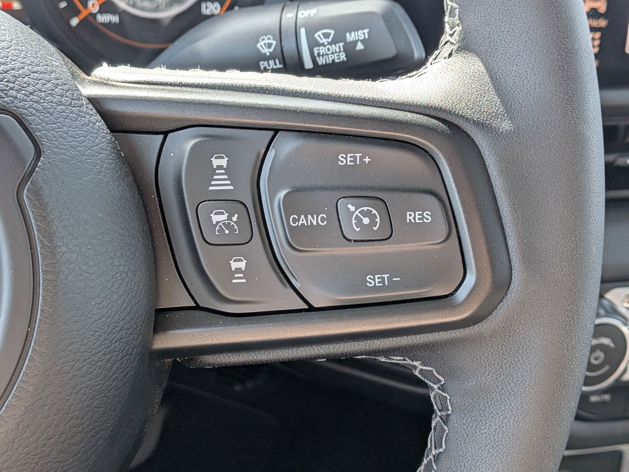 Used 2025 Jeep Gladiator Mojave w/ Convenience Group image 21