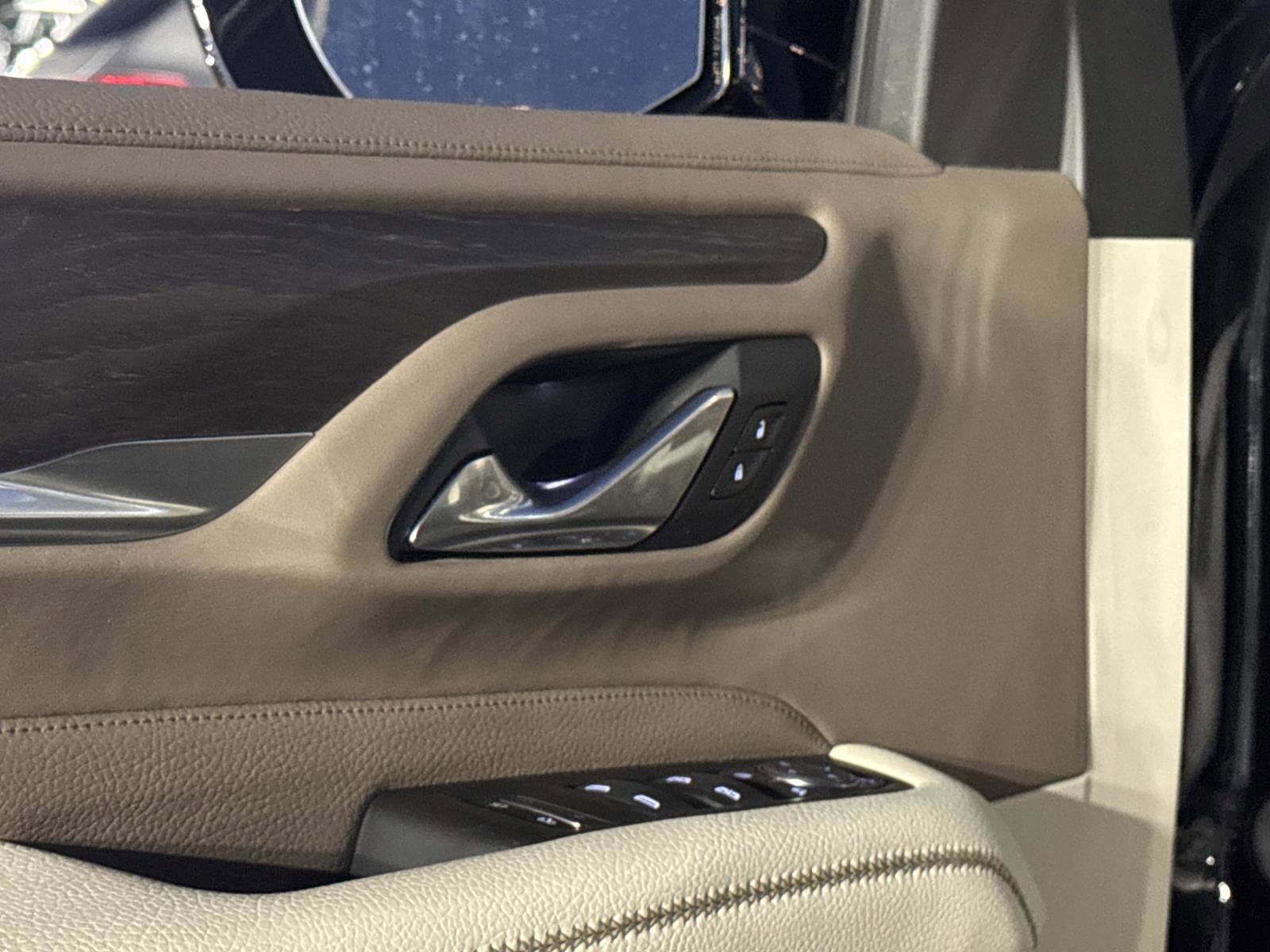 Used 2021 GMC Yukon XL Denali image 28