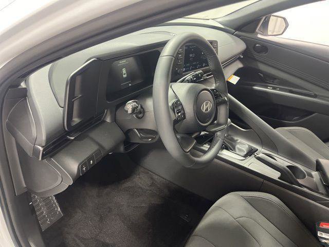 New 2026 Hyundai Elantra Sport image 9