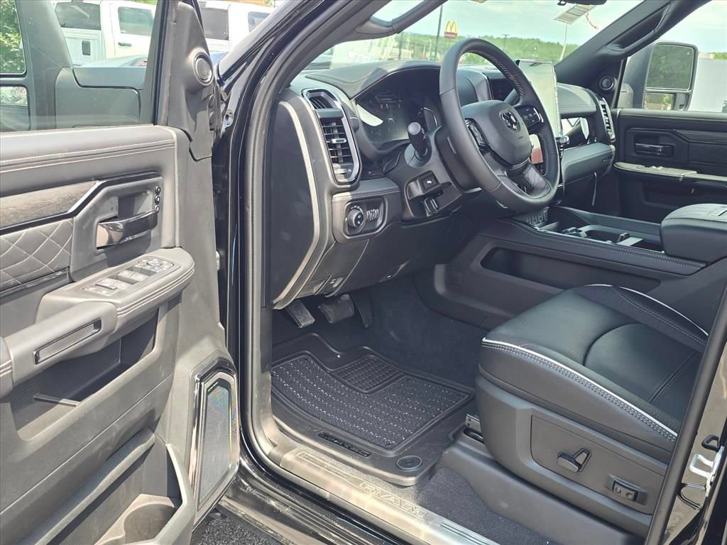 New 2027 RAM 2500 Limited AWD/4WD image 4