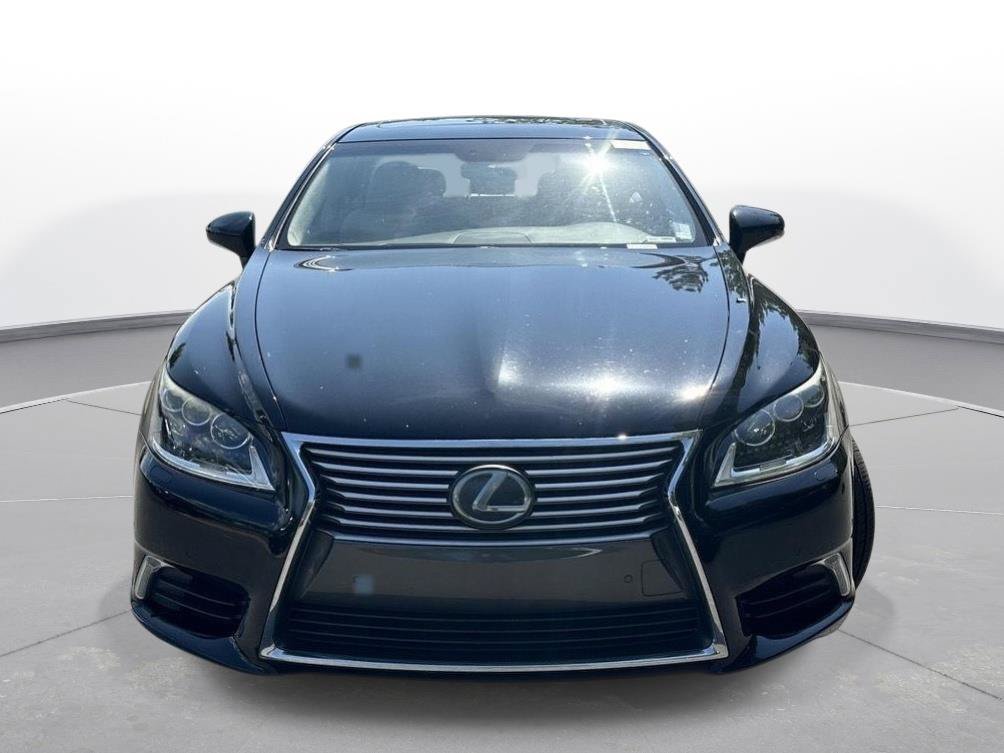 Used 2017 Lexus LS 460 L RWD image 3