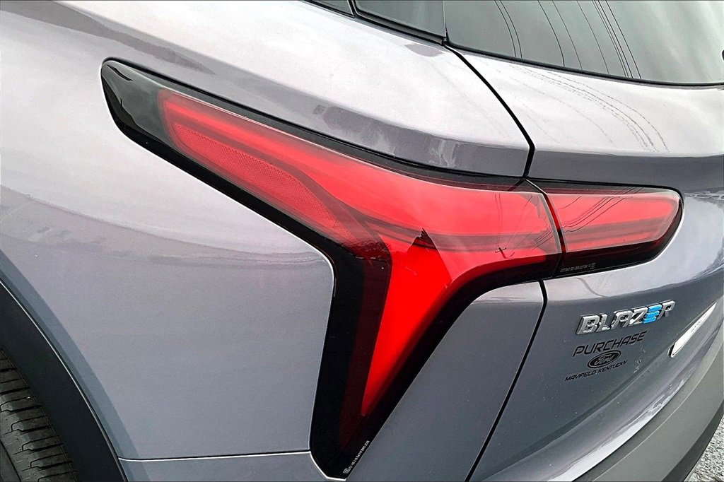 Used 2024 Chevrolet Blazer EV LT image 22