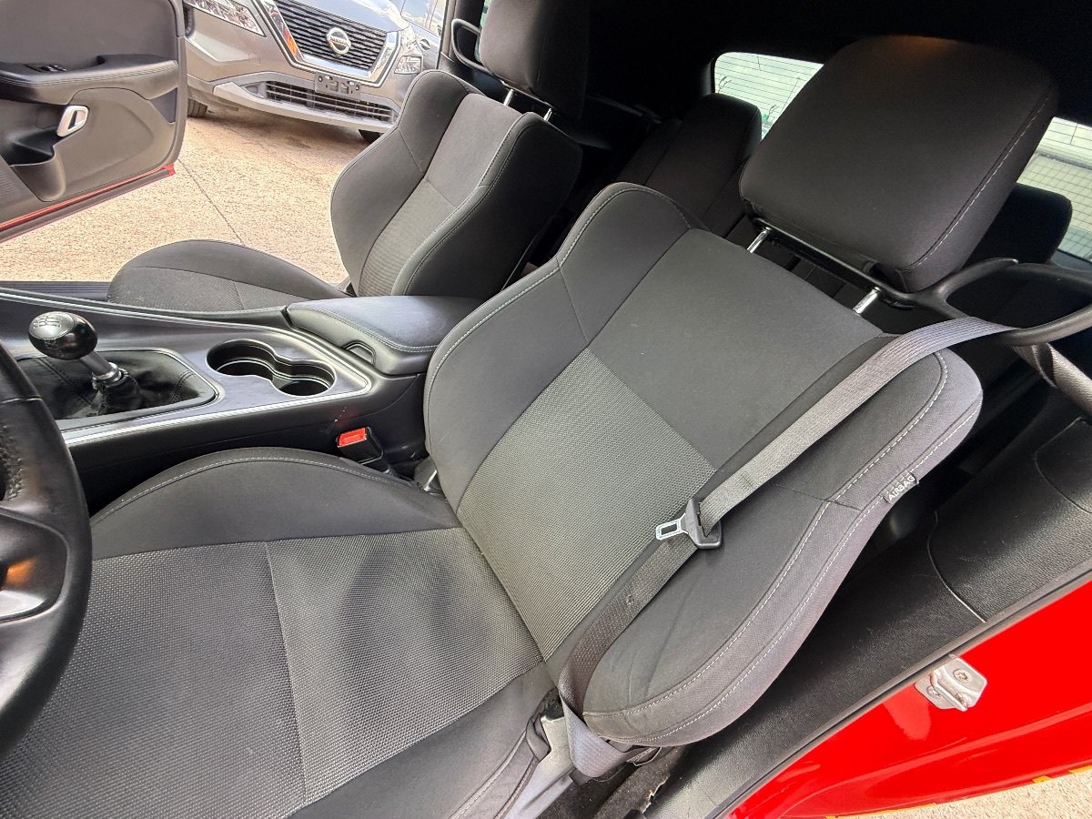 Used 2015 Dodge Challenger R/T Scat Pack RWD image 23