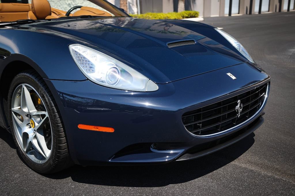 Used 2011 Ferrari California image 12