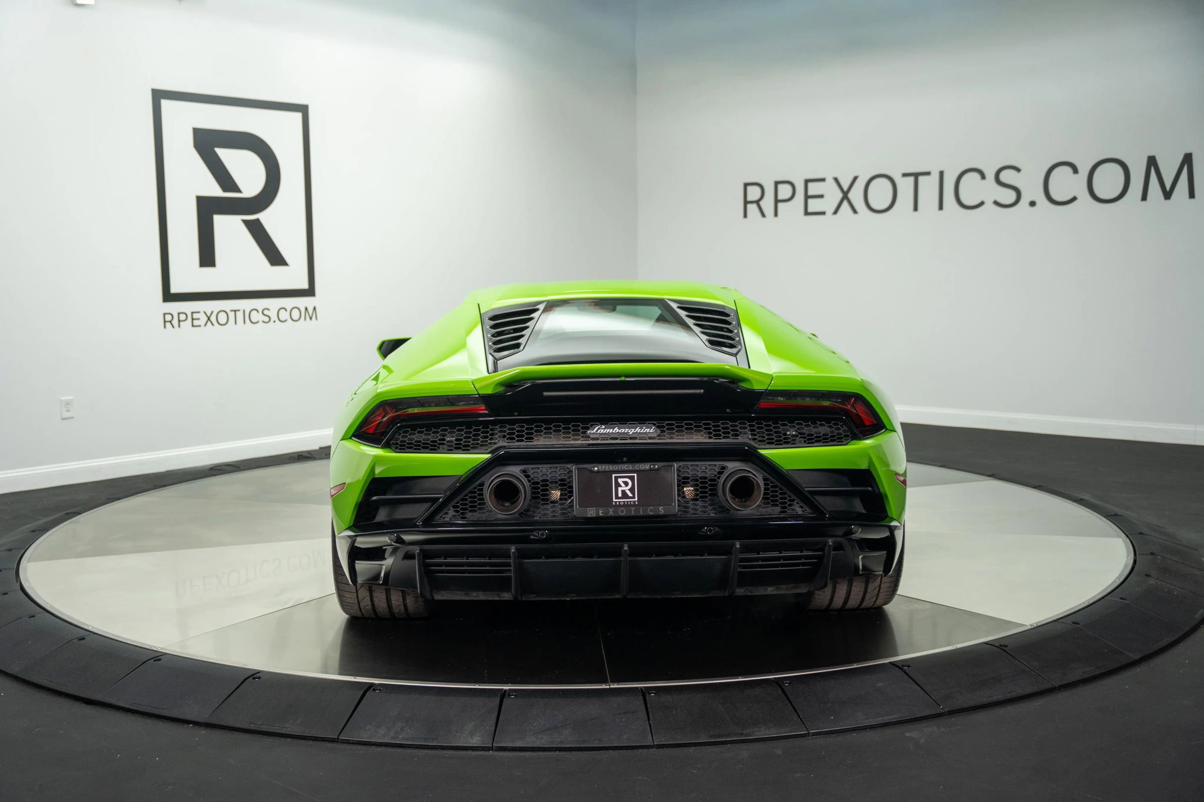 Used 2020 Lamborghini Huracan EVO image 8