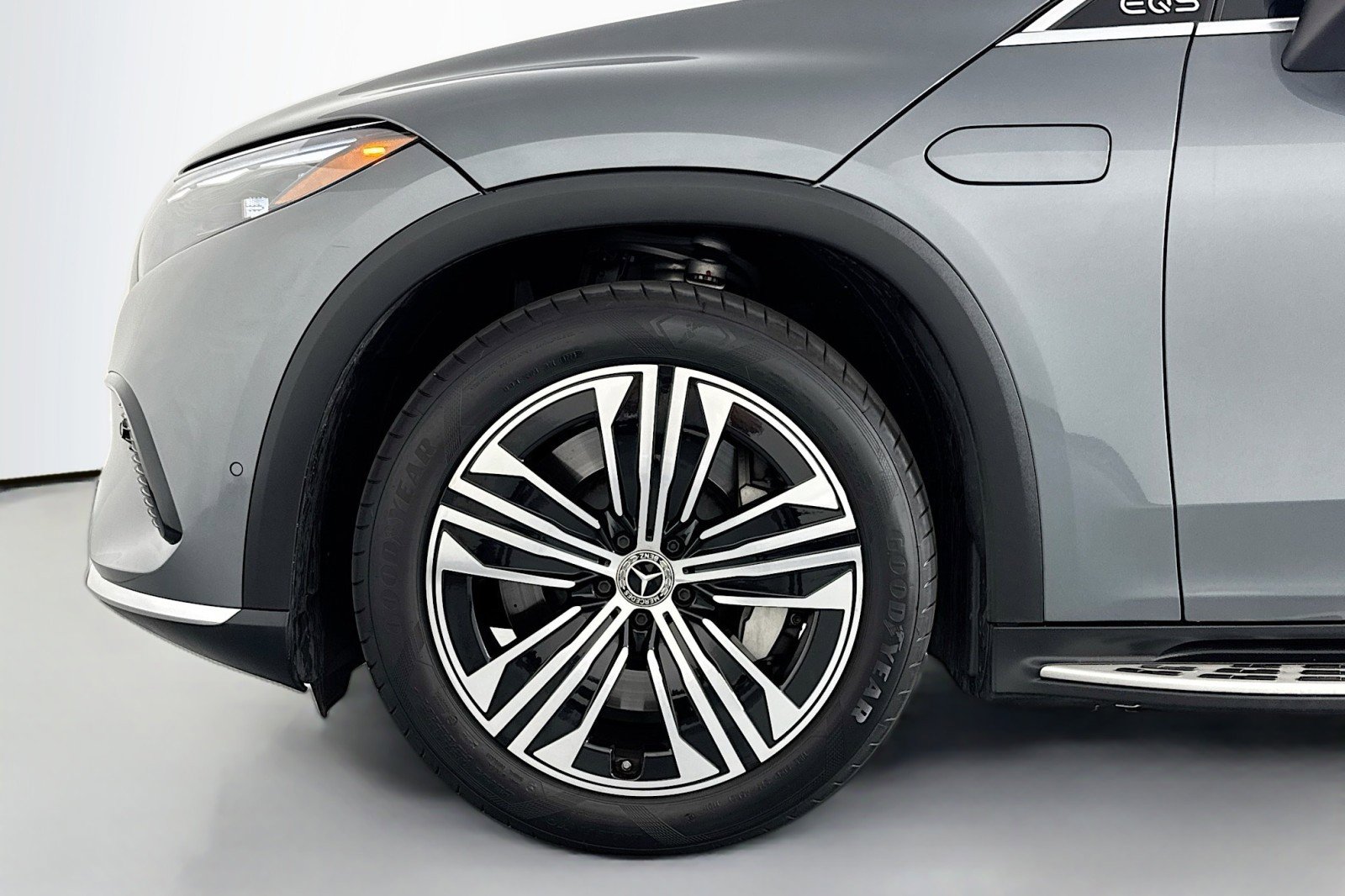 Certified 2023 Mercedes-Benz EQS 450+ SUV image 11