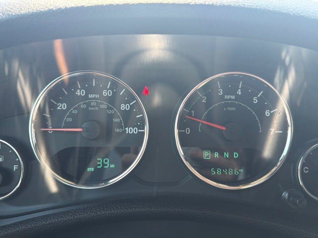 Used 2017 Jeep Wrangler Unlimited Sahara AWD/4WD image 39