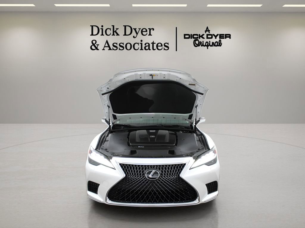 Used 2023 Lexus LS 500 w/ Interior Upgrade Package image 9