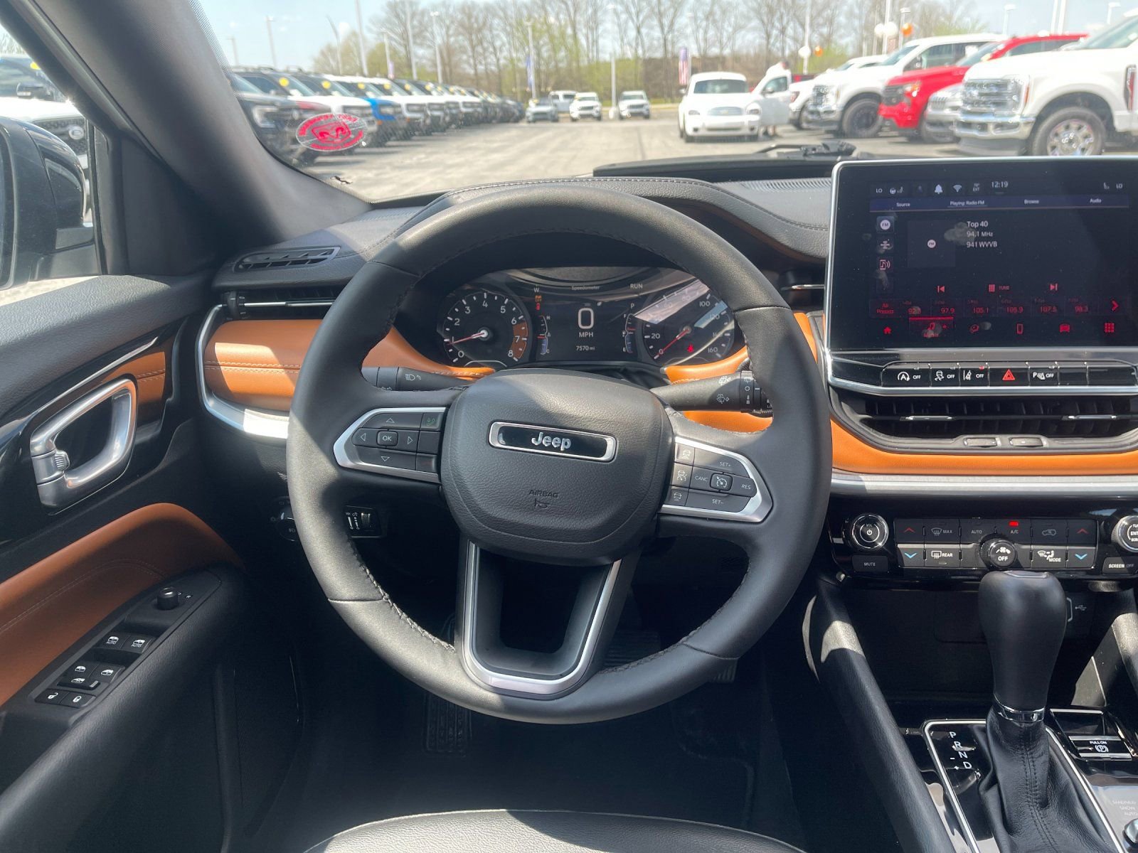 Used 2024 Jeep Compass Limited image 16