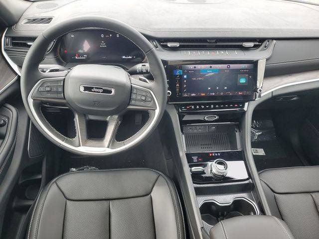 New 2026 Jeep Grand Cherokee L Limited w/ Luxury Tech Group II AWD/4WD image 14