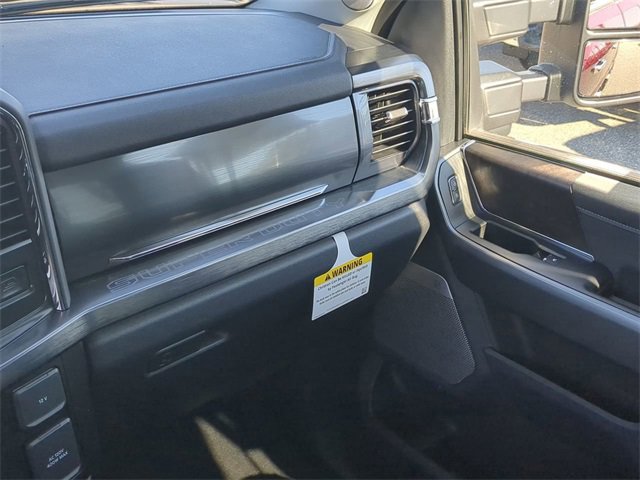 New 2025 Ford F250 Lariat w/ Chrome Package image 18