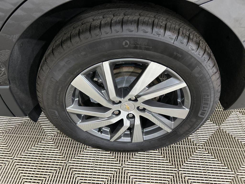 Used 2022 Chevrolet Equinox Premier FWD image 10