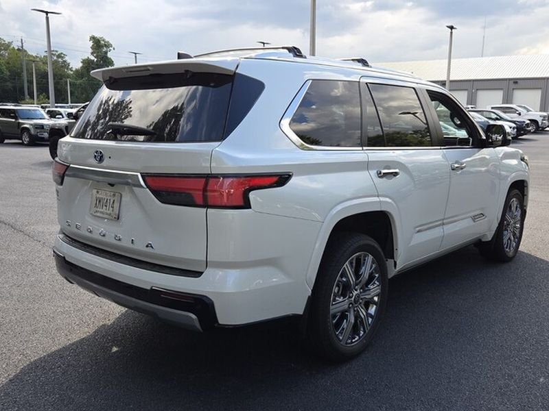 Used 2024 Toyota Sequoia Capstone AWD/4WD image 13