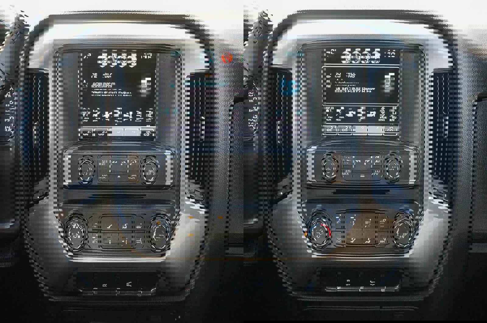 Used 2019 Chevrolet Silverado 1500 LT image 12