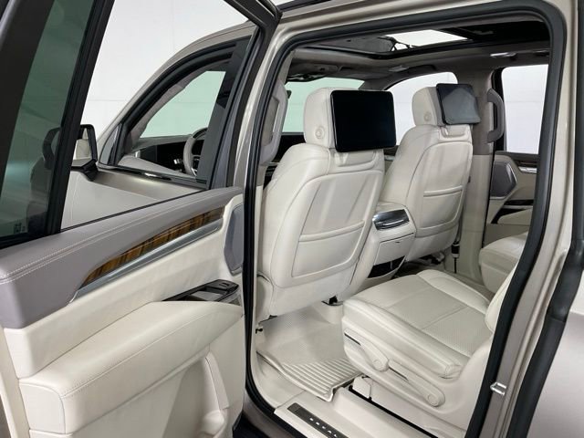 Certified 2025 Cadillac Escalade ESV Sport Platinum image 31
