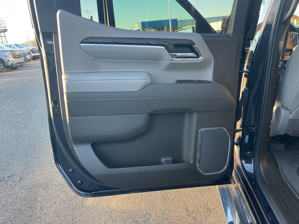 Used 2025 GMC Sierra 1500 SLT w/ SLT Premium Plus Package image 13