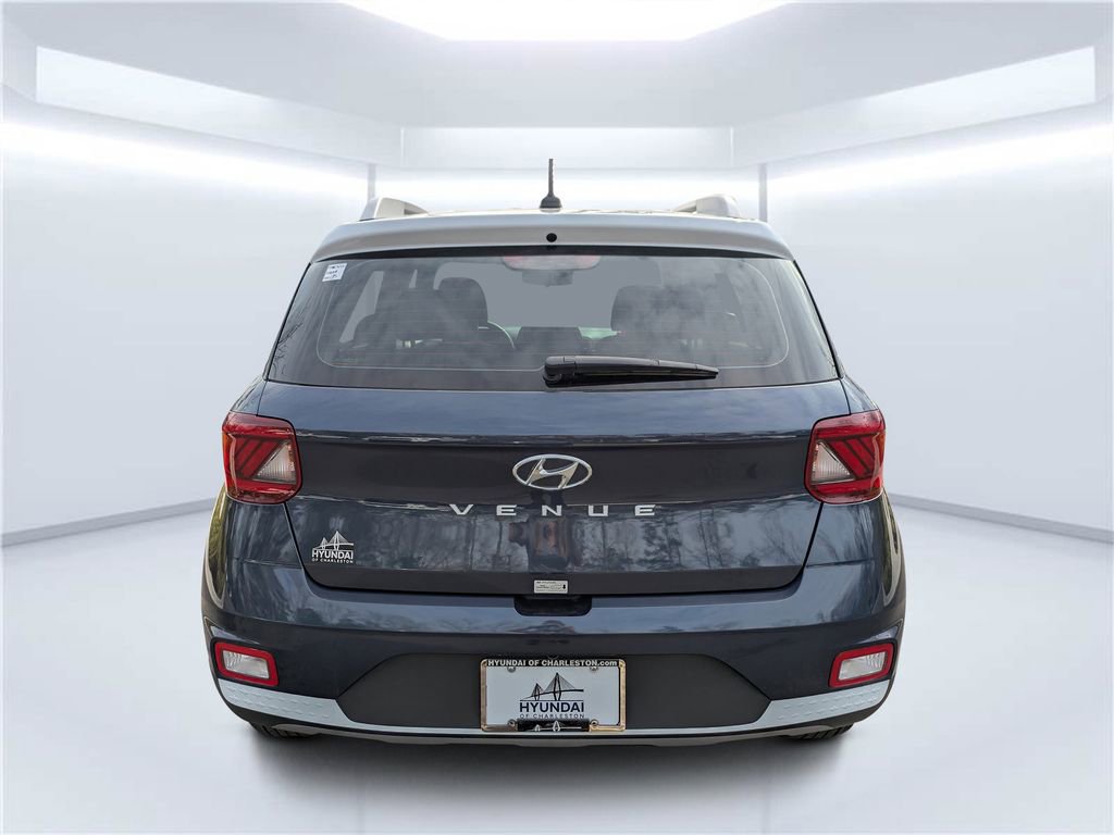 Certified 2025 Hyundai Venue Limited image 4