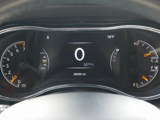 Used 2022 Jeep Grand Cherokee Laredo X image 30