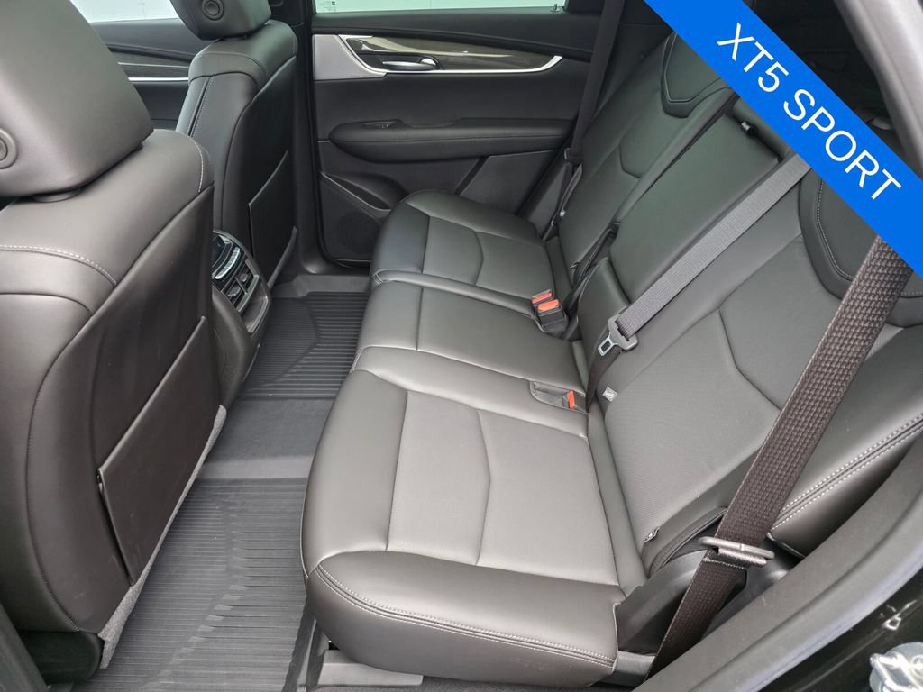 Used 2024 Cadillac XT5 Sportv w/ Technology Package AWD/4WD image 14