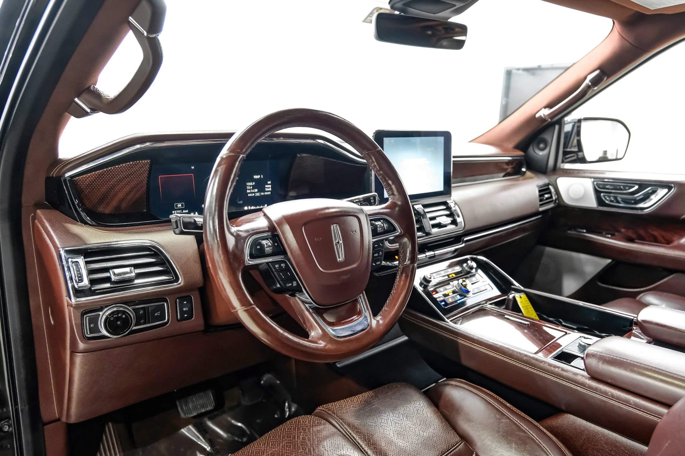 Used 2018 Lincoln Navigator Black Label w/ Cargo Package AWD/4WD image 20