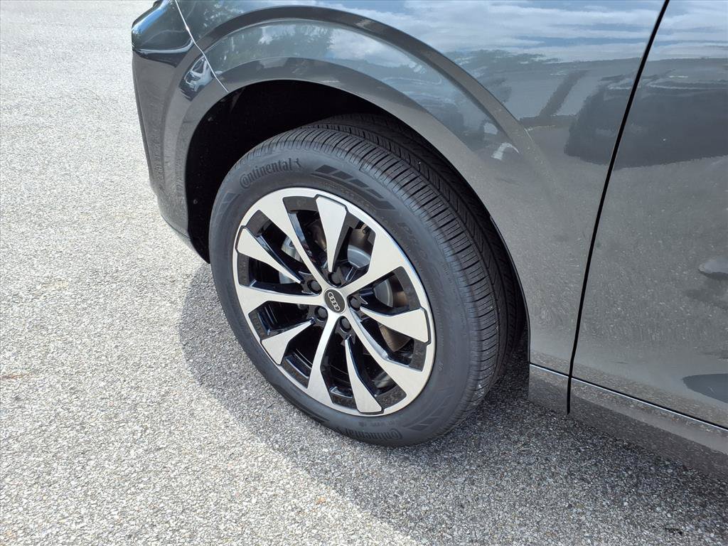New 2026 Audi Q3 quattro 2.0T AWD/4WD image 9