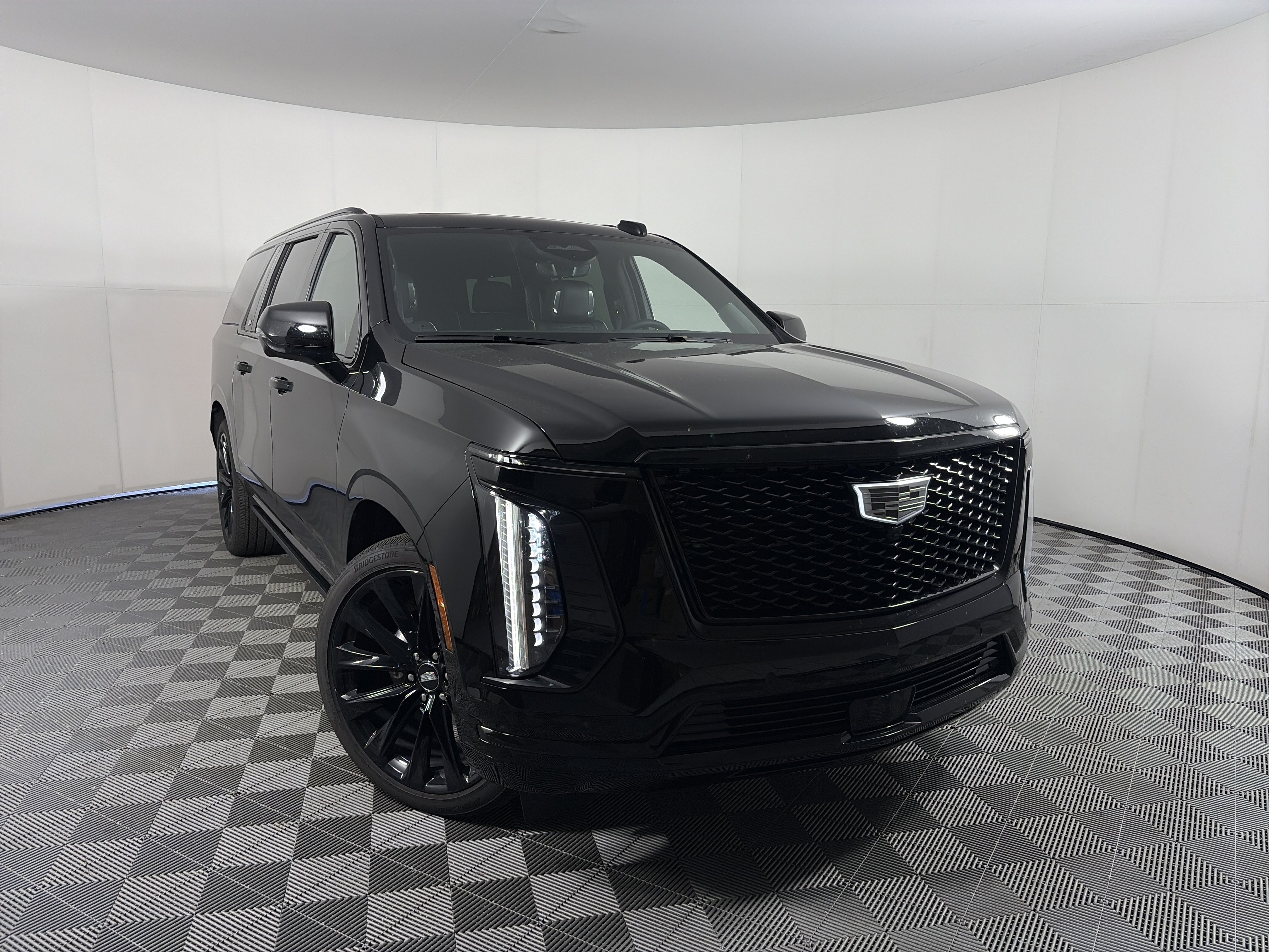 Certified 2026 Cadillac Escalade ESV Platinum Sport w/ LPO, ONYX Package AWD/4WD image 1