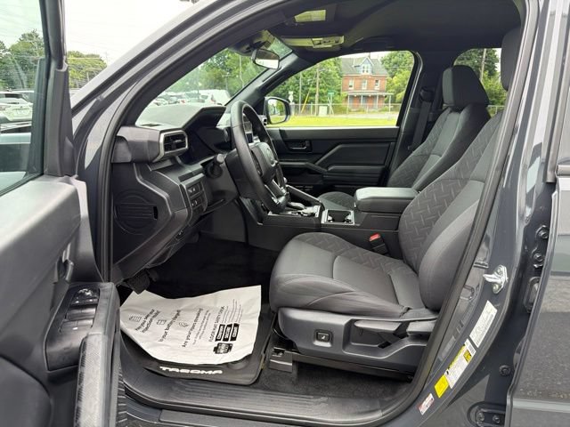 Used 2025 Toyota Tacoma SR w/ SR Upgrade Package AWD/4WD image 13