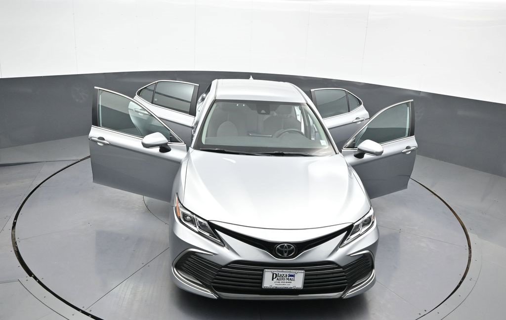 Certified 2021 Toyota Camry LE image 44