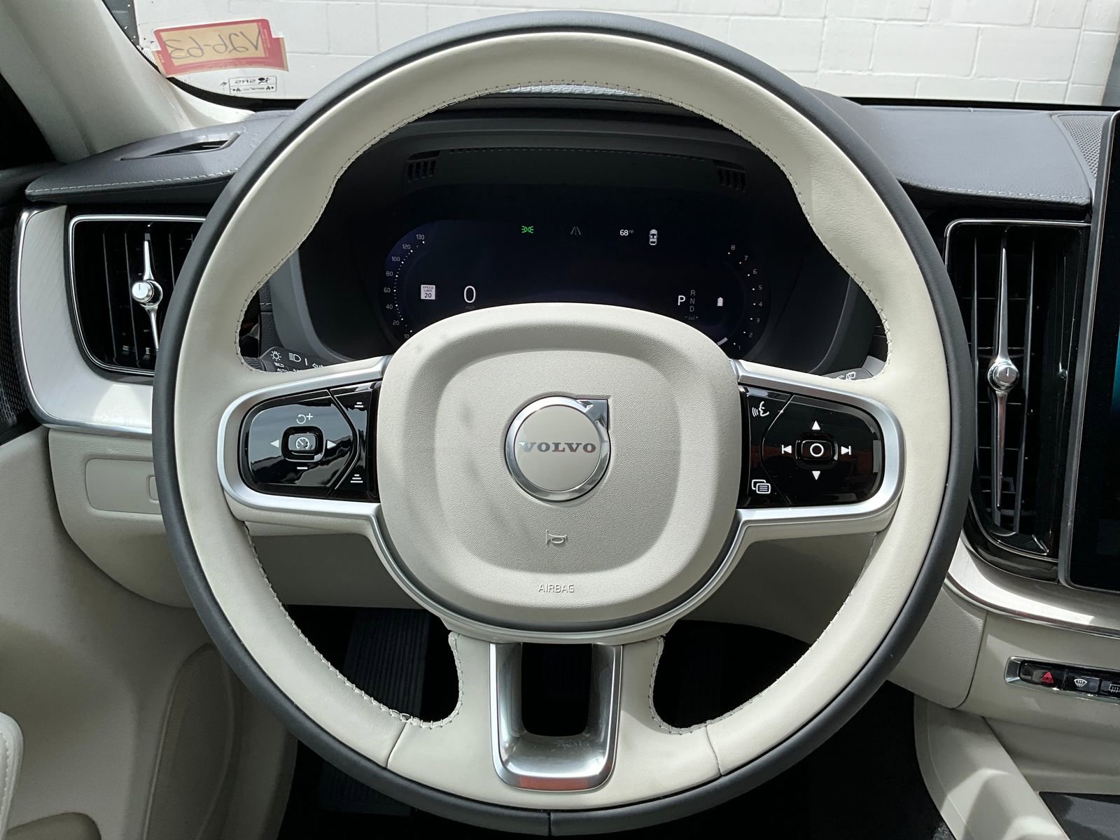 New 2026 Volvo XC60 B5 Ultra w/ Climate Package AWD/4WD image 15