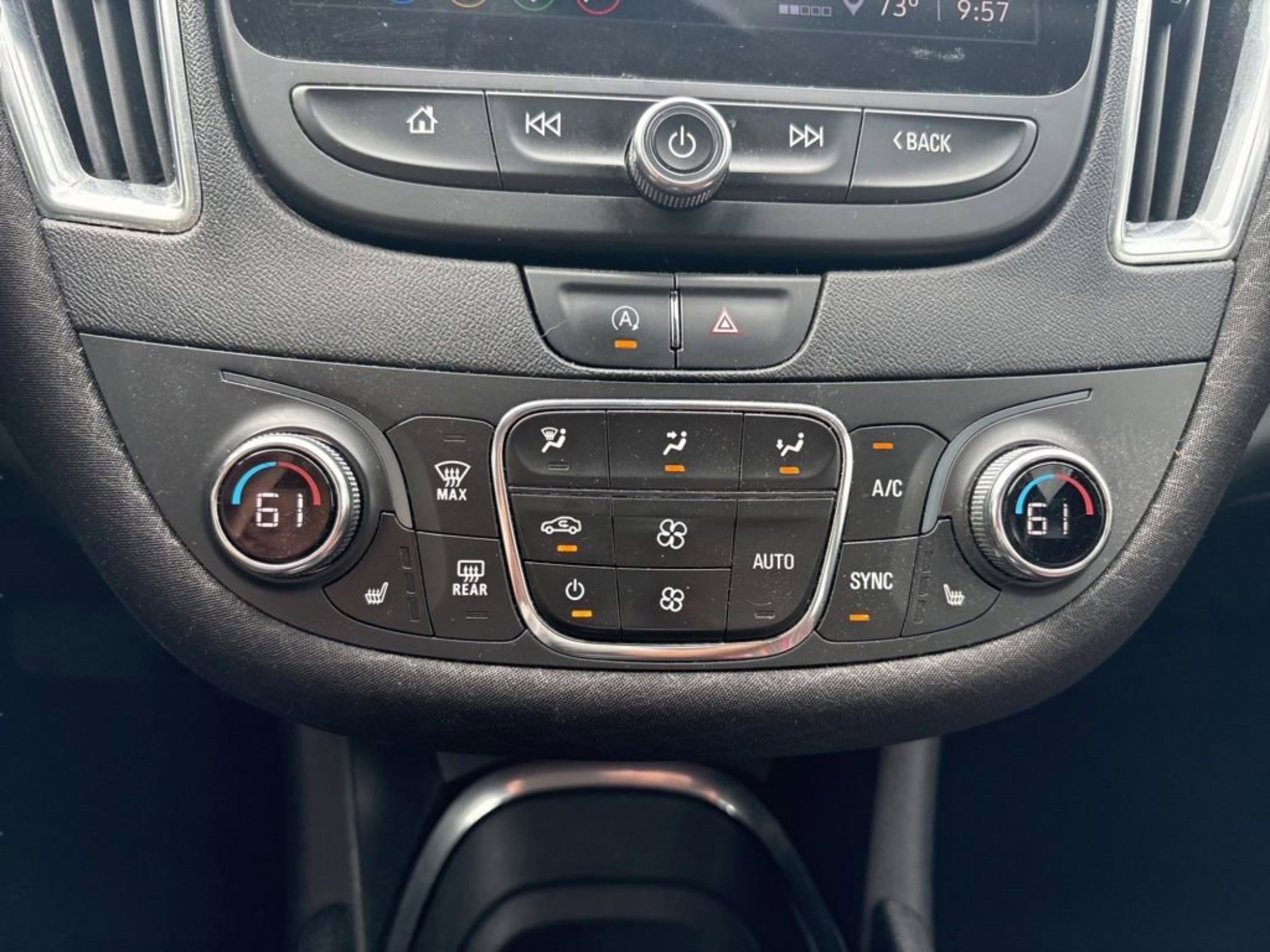 Used 2021 Chevrolet Malibu LT FWD image 13