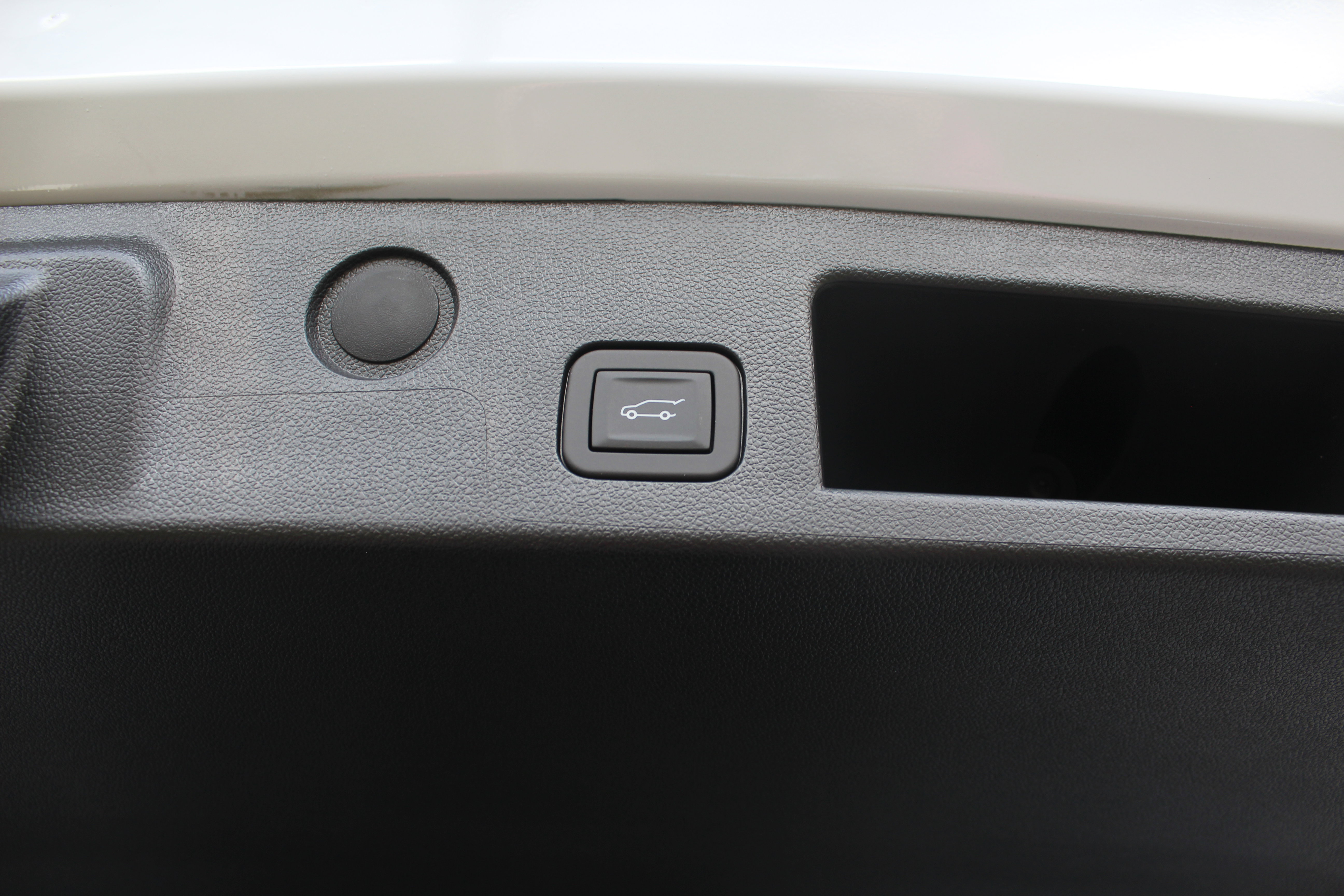 New 2026 Chevrolet Equinox ACTIV w/ LPO, Floor Liner Package image 8