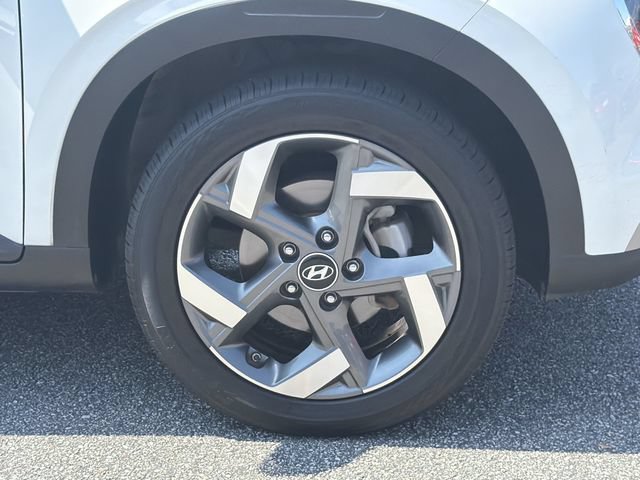 Certified 2025 Hyundai Venue SEL FWD image 14