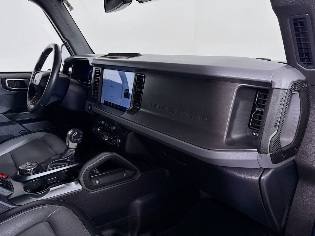 Used 2024 Ford Bronco Everglades image 30
