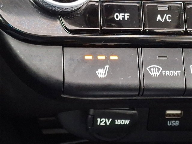 Certified 2023 Hyundai Elantra Limited w/ Preferred Accessory Package image 24