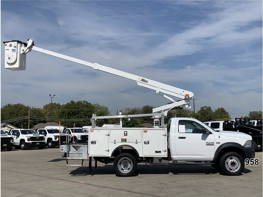 Used 2018 RAM 4500 Tradesman RWD image 11