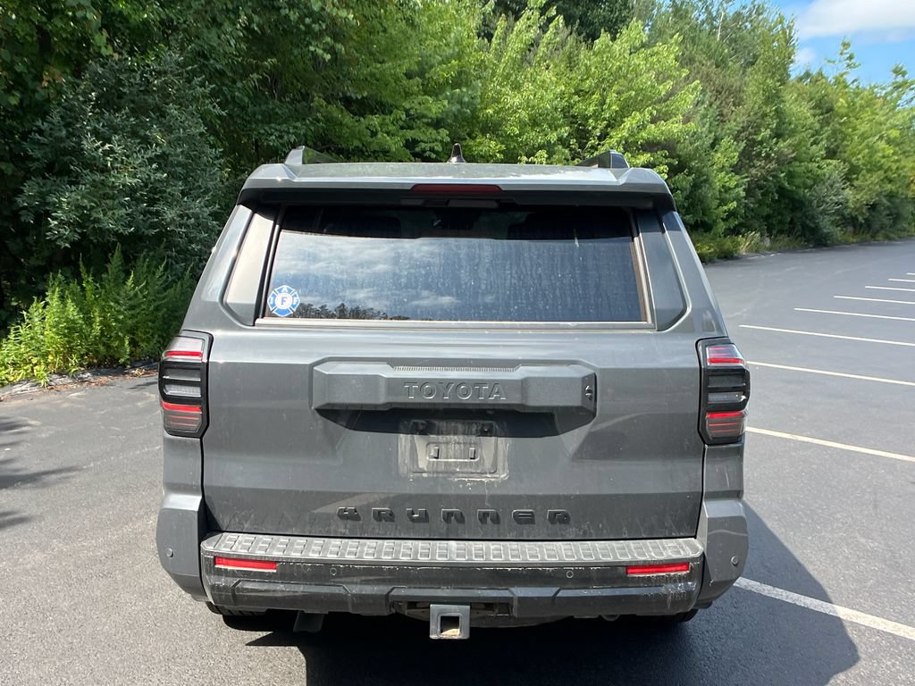 Used 2025 Toyota 4Runner TRD Sport AWD/4WD image 32