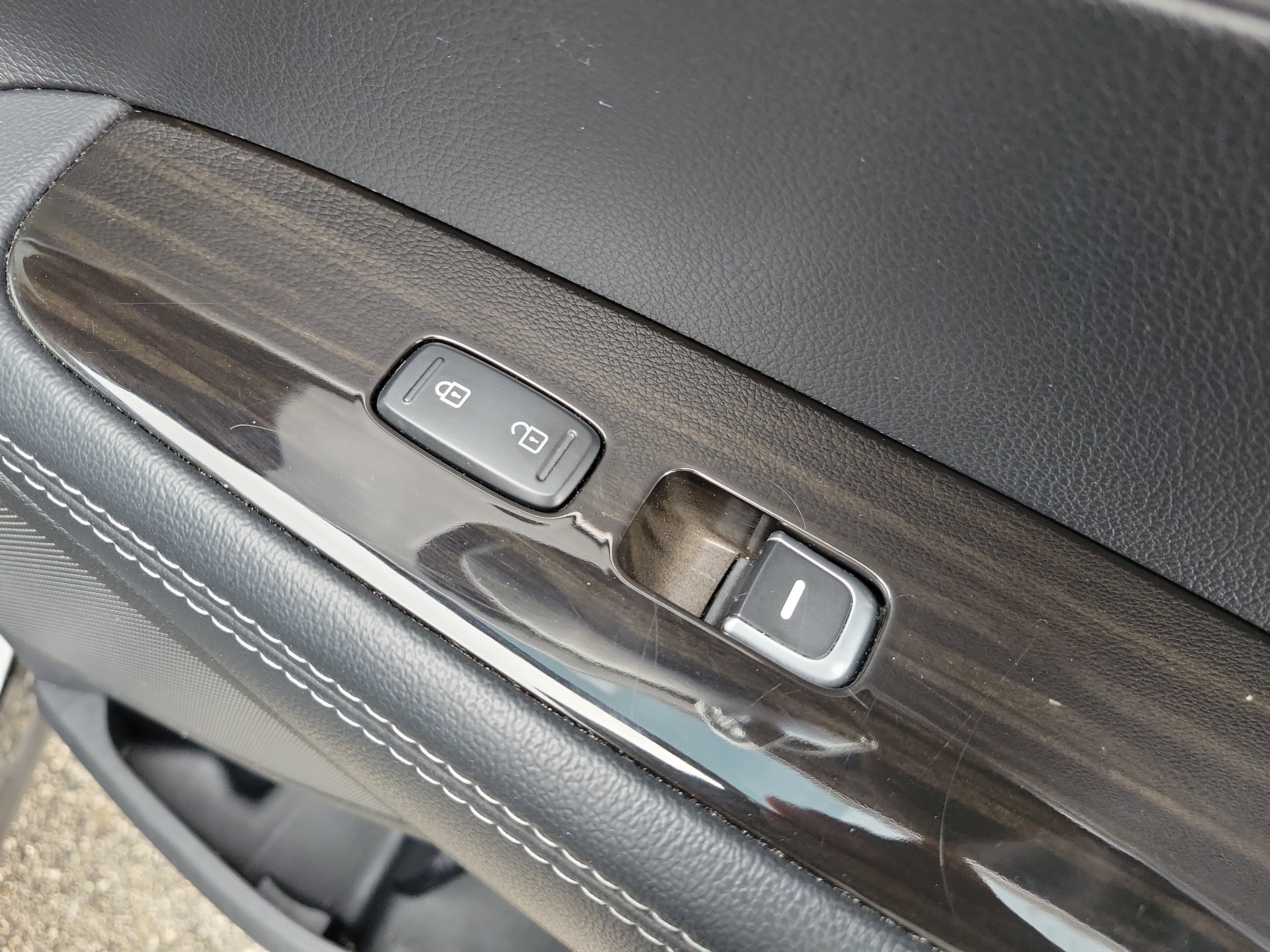 Used 2020 Kia Sorento L image 11