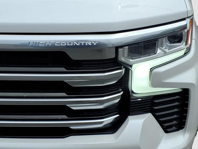 Used 2023 Chevrolet Silverado 1500 High Country w/ High Country Premium Package AWD/4WD image 10