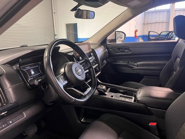 Used 2024 Nissan Pathfinder SV image 22