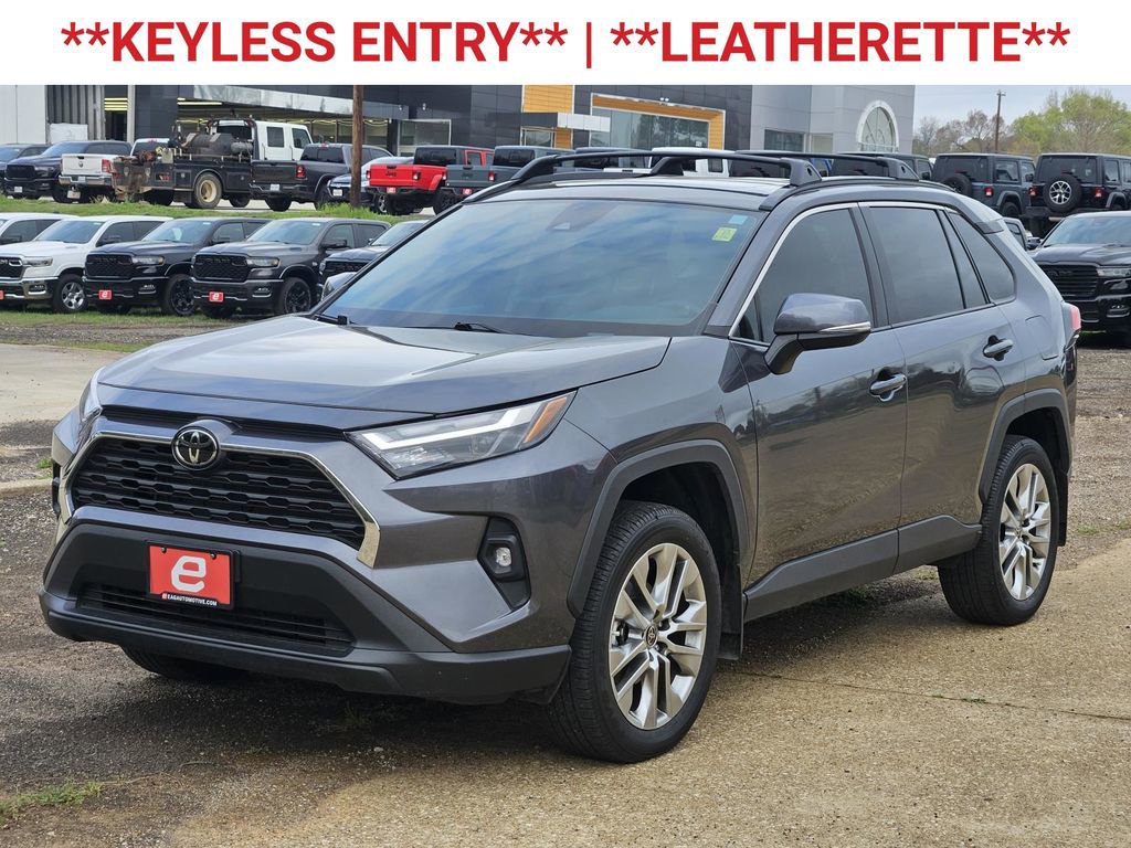 Used 2023 Toyota RAV4 XLE Premium image 3