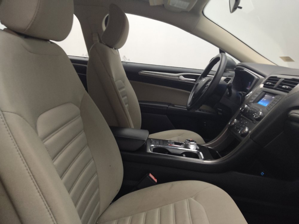 Used 2018 Ford Fusion S image 21