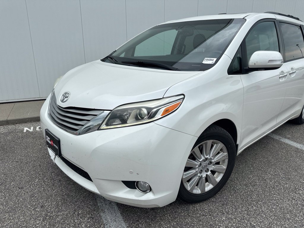 Used 2015 Toyota Sienna Limited Premium AWD/4WD image 2