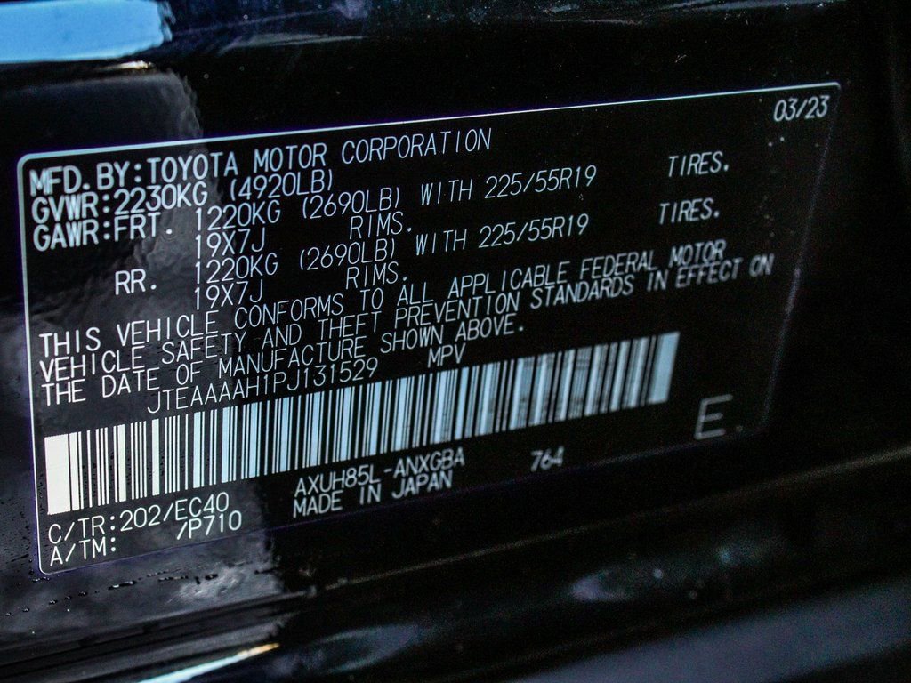 Used 2023 Toyota Venza XLE image 14