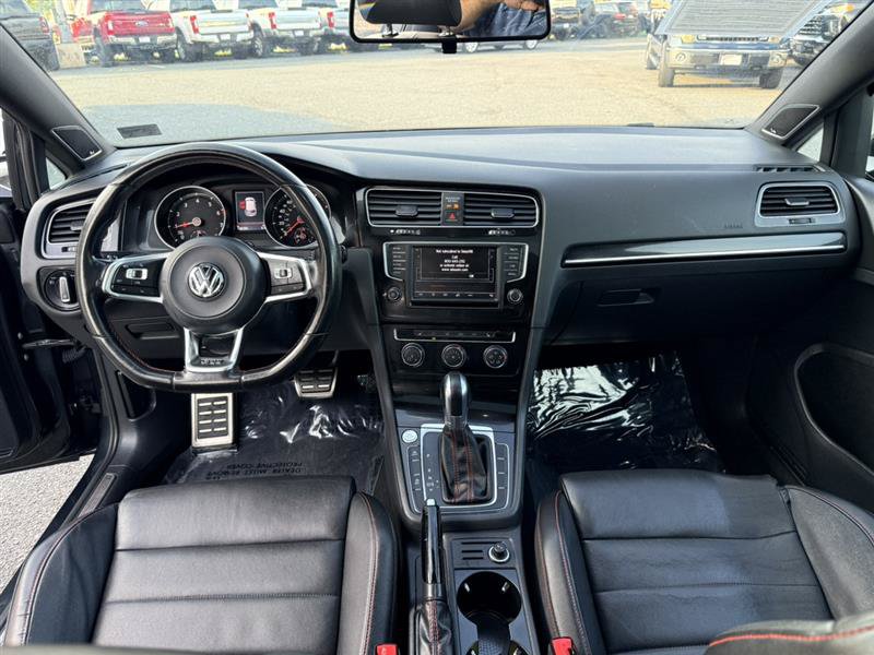 Used 2017 Volkswagen GTI SE FWD image 32