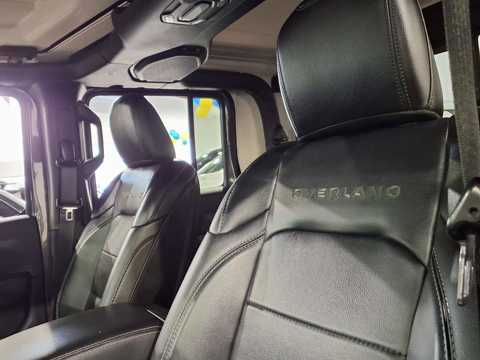 Certified 2020 Jeep Gladiator Overland AWD/4WD image 17