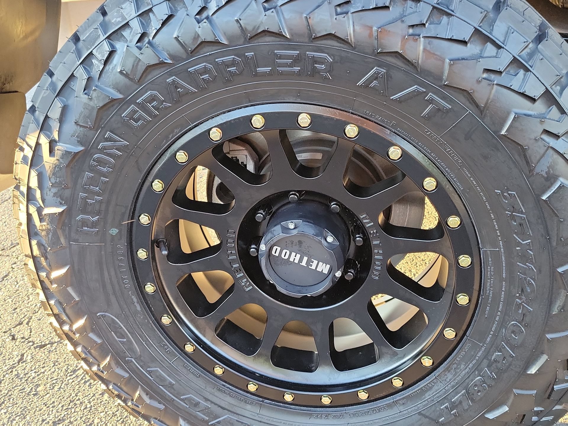 New 2026 RAM 2500 Laramie AWD/4WD image 21