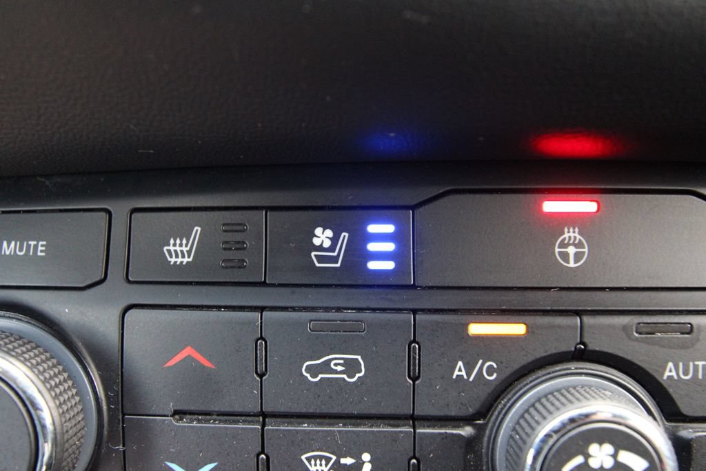 Used 2023 Dodge Durango GT AWD/4WD image 29