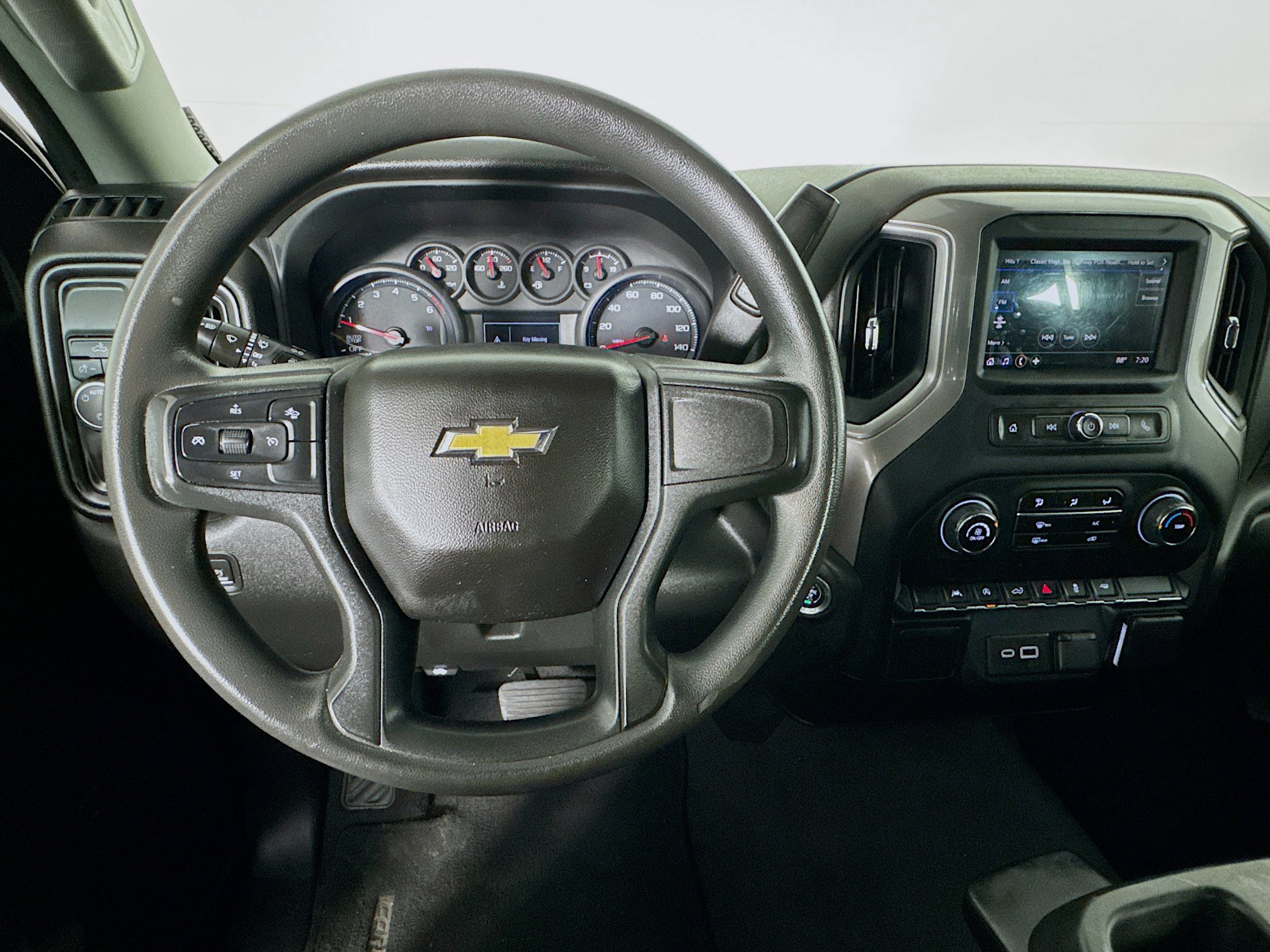 Used 2023 Chevrolet Silverado 1500 Custom RWD image 10