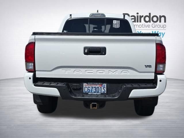 Used 2016 Toyota Tacoma TRD Sport w/ Premium & Technology Package AWD/4WD image 36