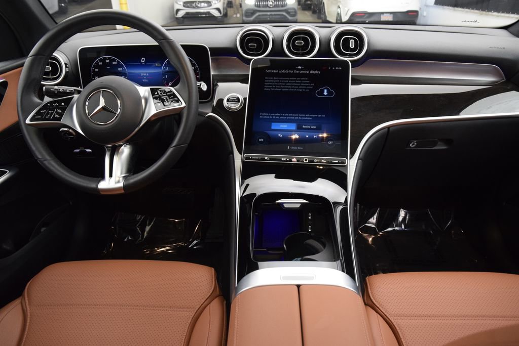 Certified 2025 Mercedes-Benz GLC 300 4MATIC image 20